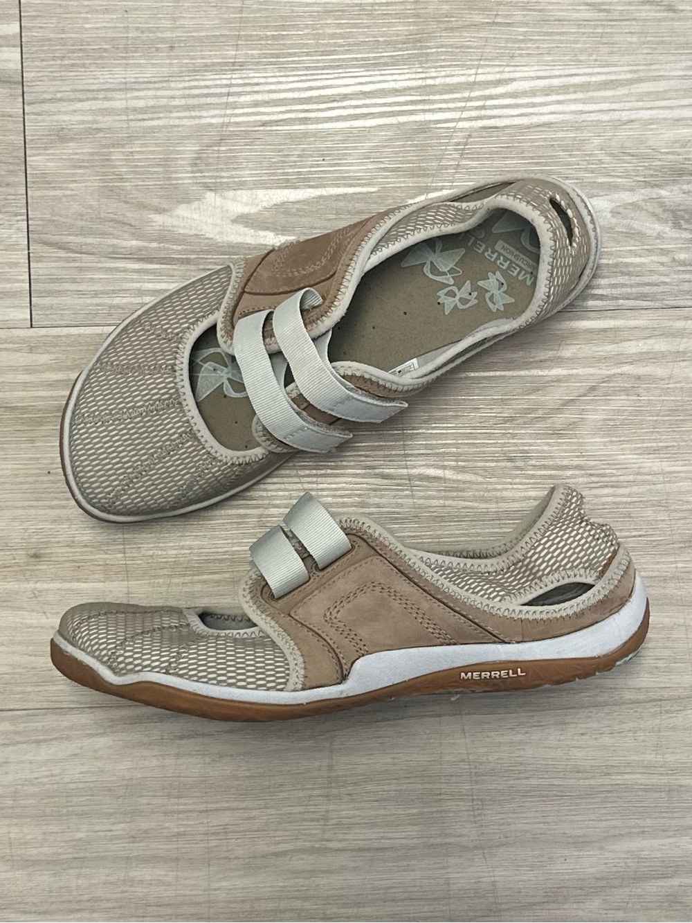 Merrell Women's Beige/Tan Slip-On Athletic Sandals